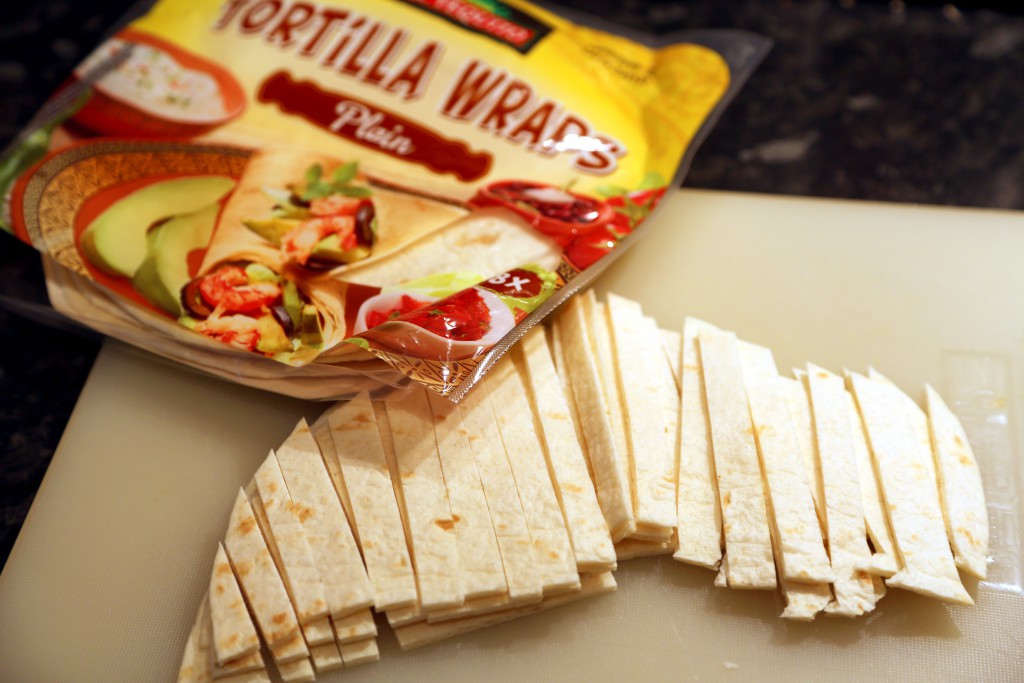 Tortilla je běžně k dostání v obchodech, vesměs pšeničná.