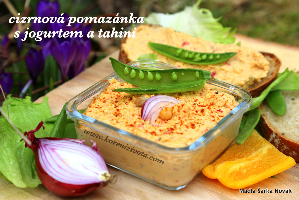 Cizrnová pomazánka s jogurtem a tahini