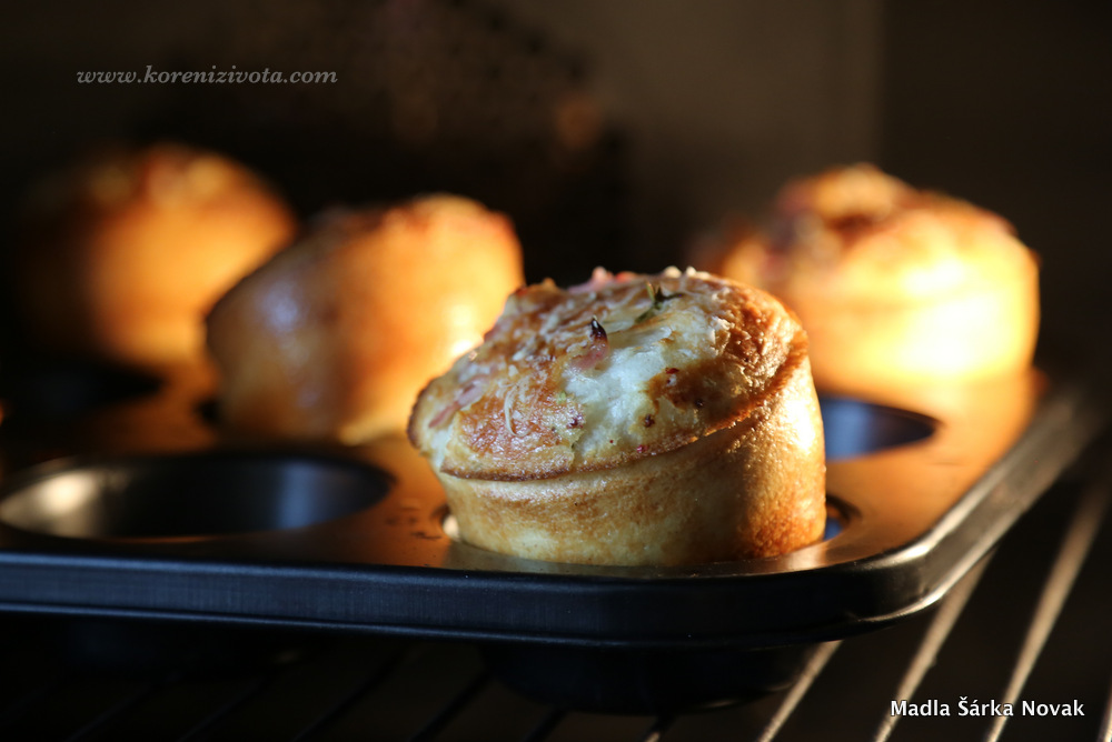 muffiny naskočí krásně do výšky a do objemu během pár minut v troubě