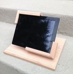 Side Winder Tilting iPad Stand